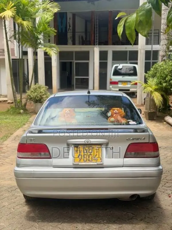 Toyota Carina 2000 Car (Used)