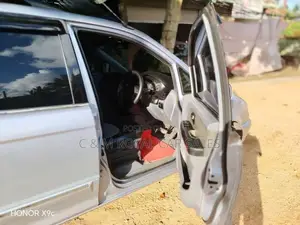 Hyundai Trajet 2000 Car (Used)