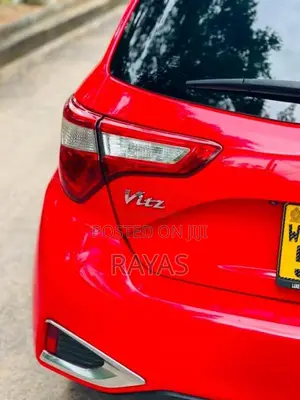 Toyota Vitz 2017 Car (Used)