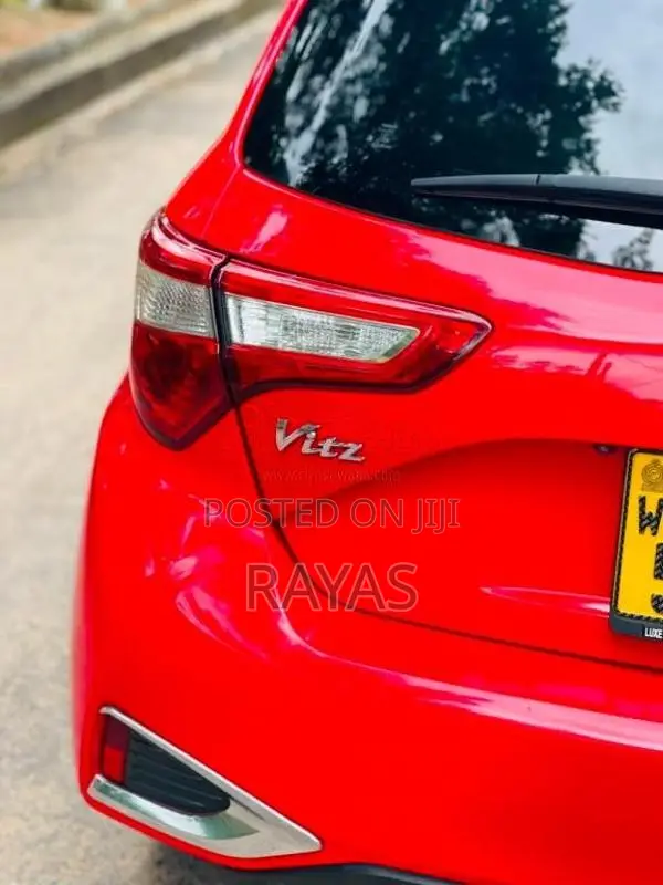 Toyota Vitz 2017 Car (Used)