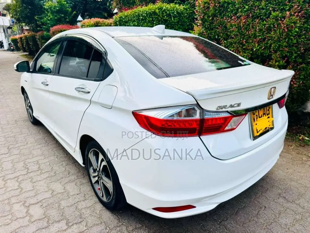 Honda Grace EX 2015 Car (Used)