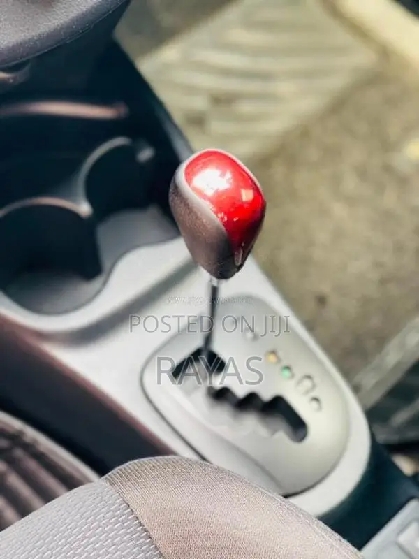 Toyota Vitz 2017 Car (Used)