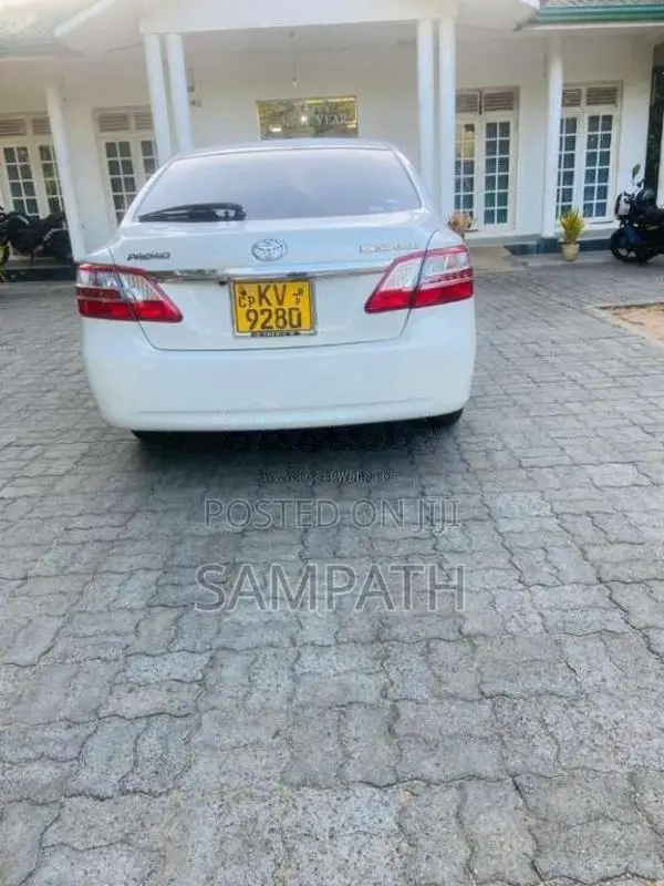 Toyota Premio 2012 Car (Used)