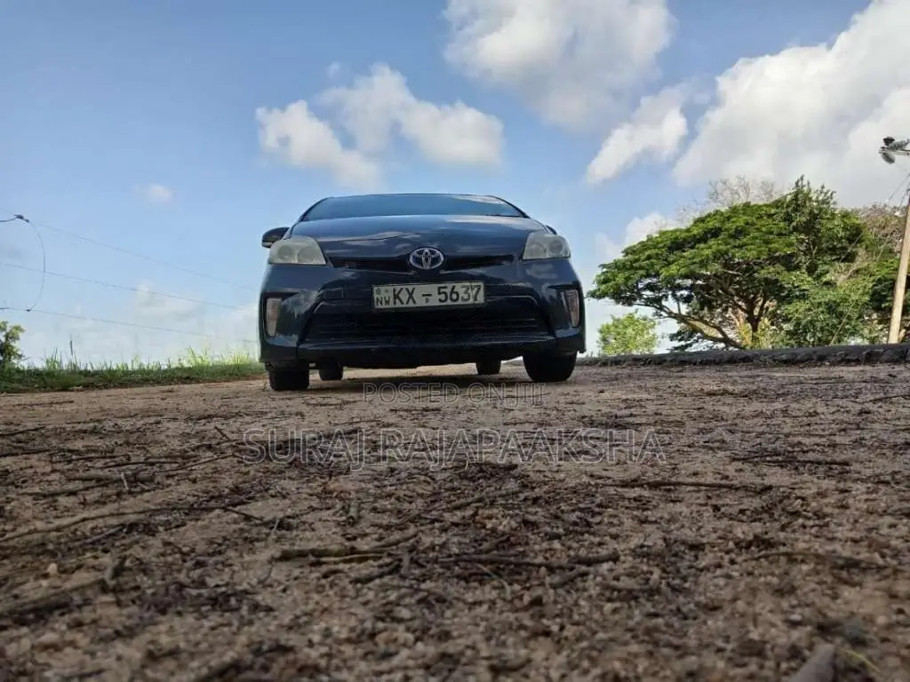 Toyota Prius 2012 Car (Used)