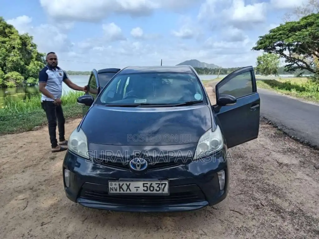Toyota Prius 2012 Car (Used)