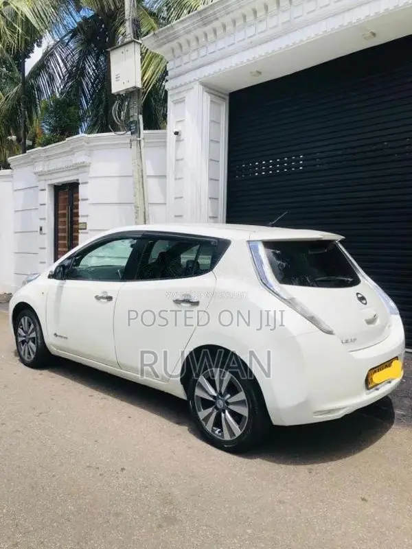 Nissan Leaf AZEO 2013 Car (Used)