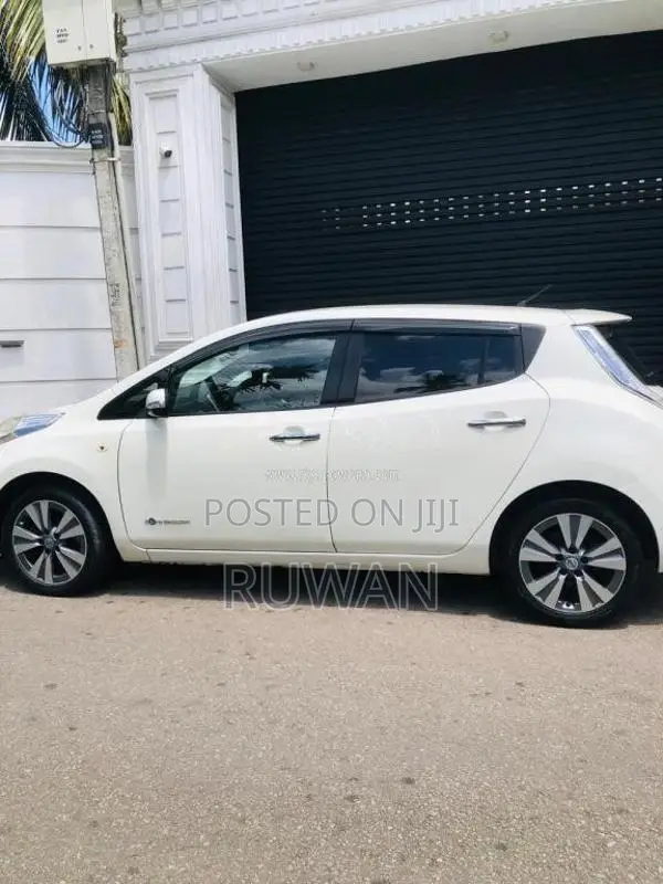 Nissan Leaf AZEO 2013 Car (Used)