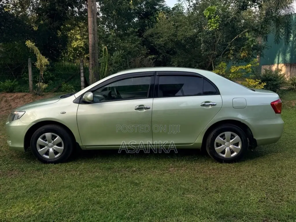 Toyota Corolla Axio 2007 Car (Used)
