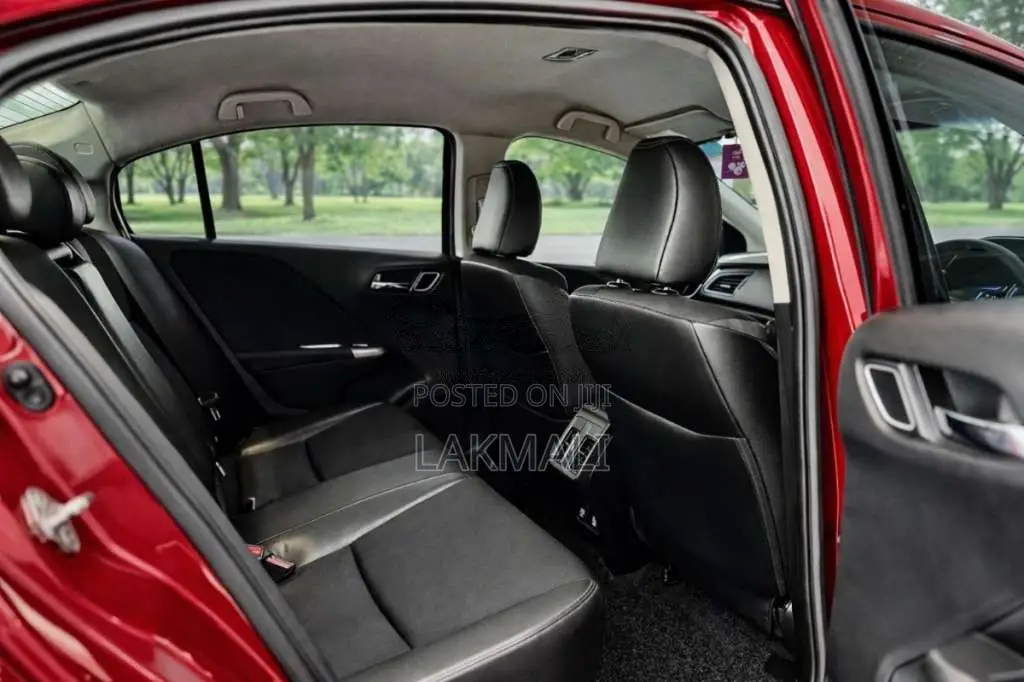Honda Grace EX 2017 Car (Used)