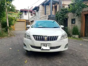 Toyota Premio 2013 Car (Used)