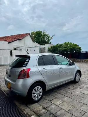 Toyota Vitz 2007 Car (Used)