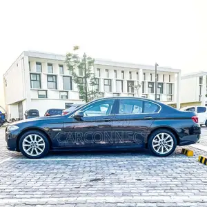 BMW 528i 2.0L Turbo 2011 Car (Used)