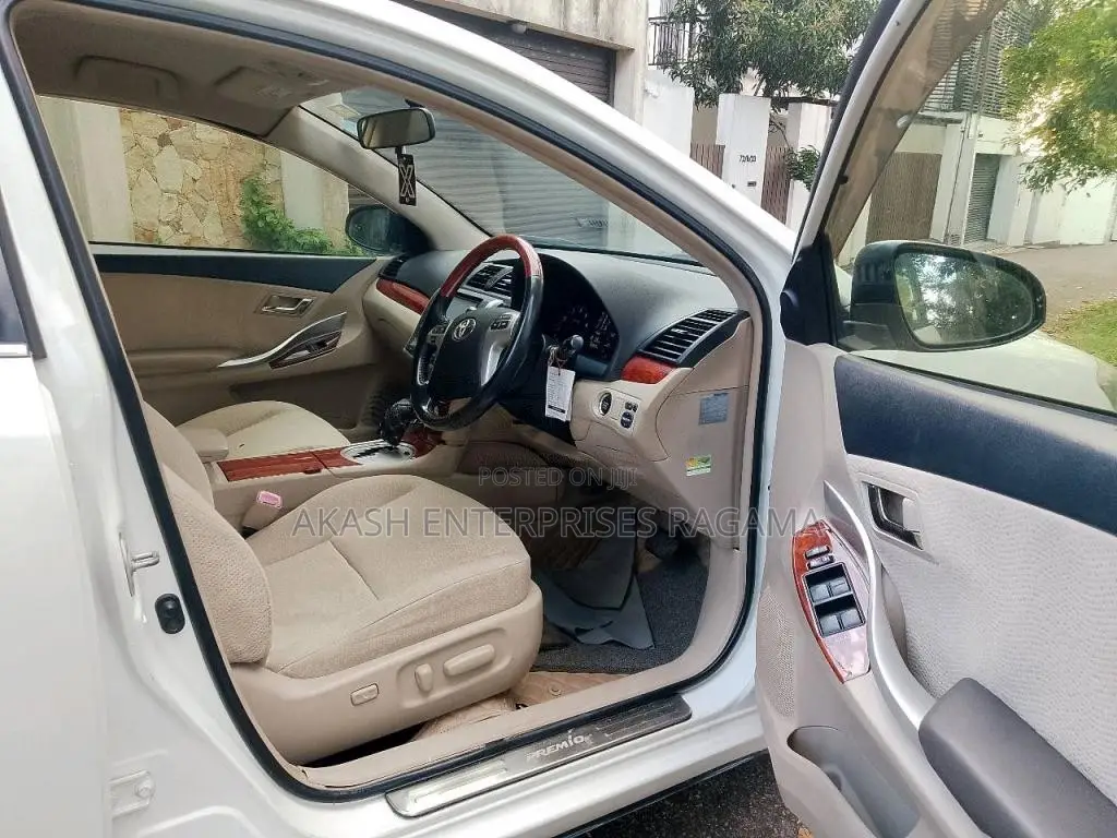 Toyota Premio 2013 Car (Used)