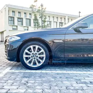 BMW 528i 2.0L Turbo 2011 Car (Used)