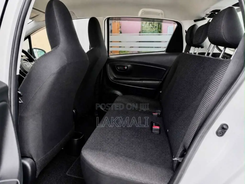 Toyota Vitz 2019 Car (Used)