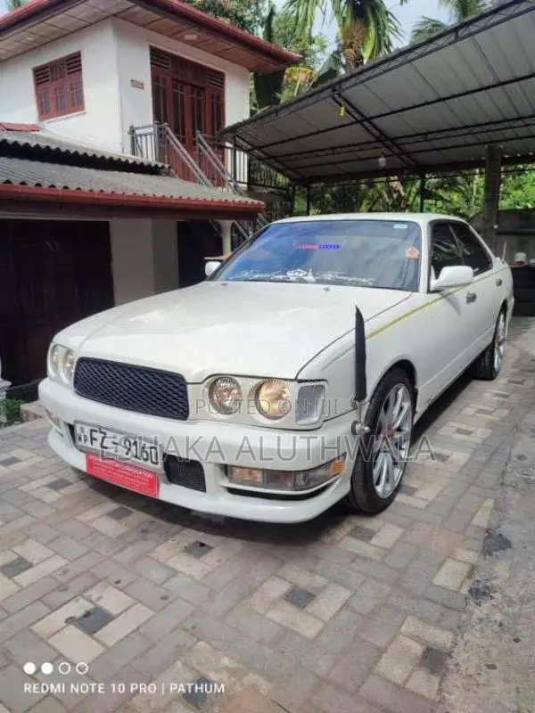 Nissan Cedric Y33 1996 Car (Used)