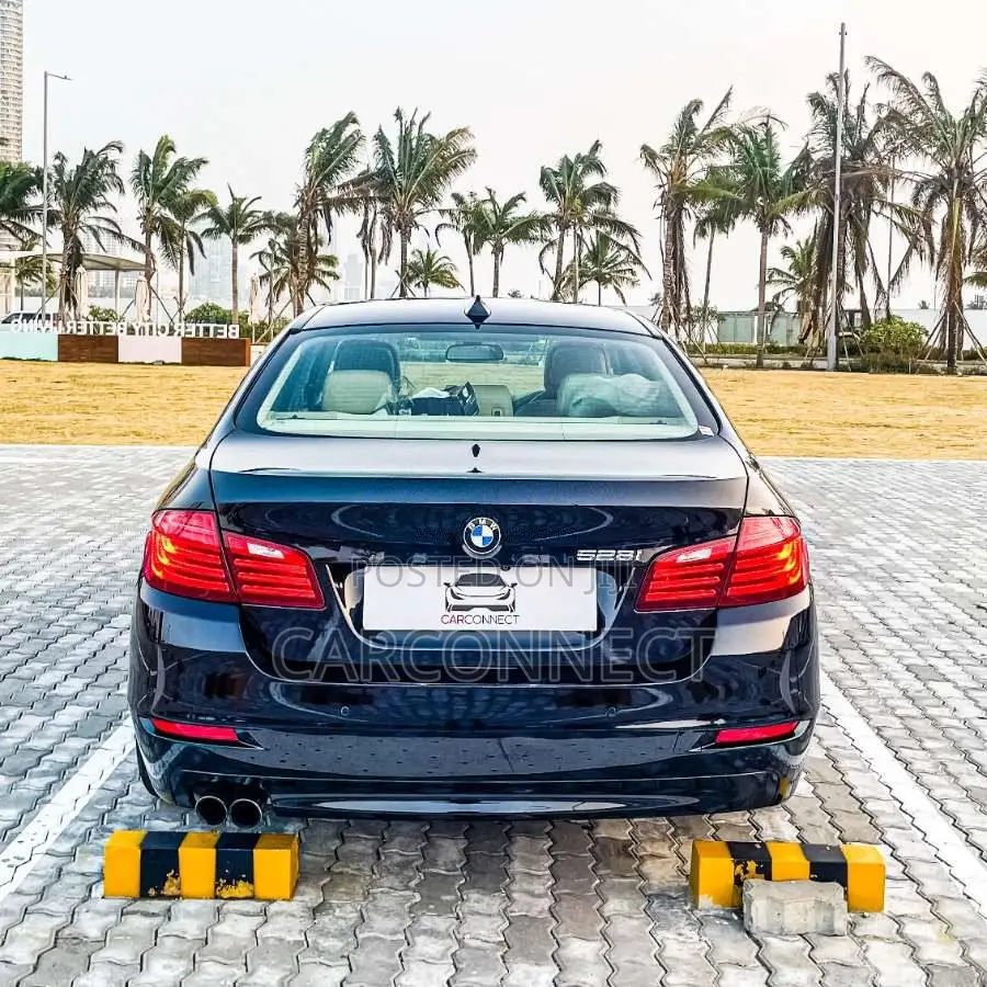BMW 528i 2.0L Turbo 2011 Car (Used)