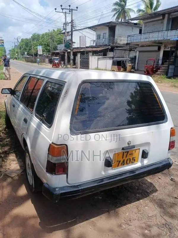 Nissan AD WAGON 1987 Car (Used)