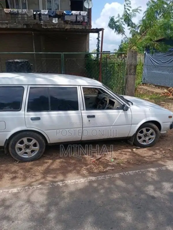 Nissan AD WAGON 1987 Car (Used)