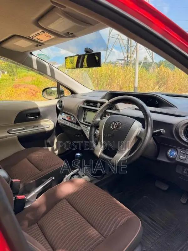 Toyota Aqua 2012 Car (Used)