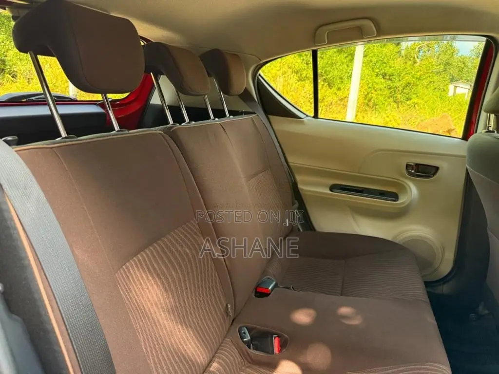 Toyota Aqua 2012 Car (Used)