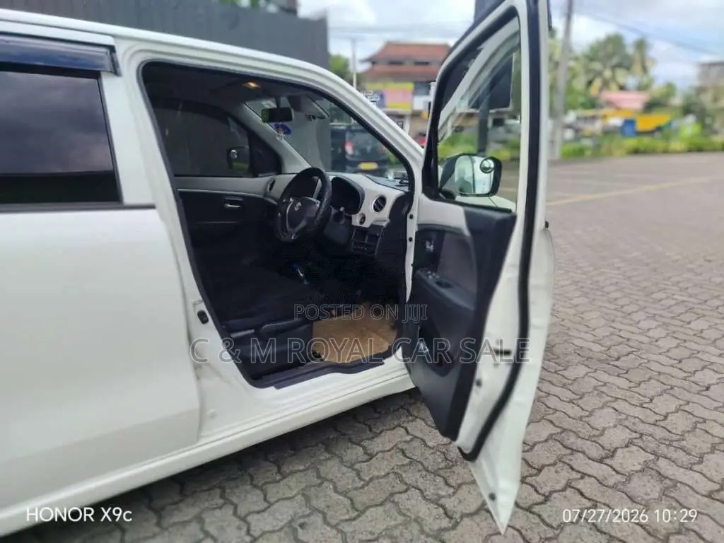 Suzuki WAGON R 2014 Car (Used)