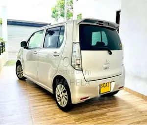Suzuki Wagon R FZ 2014 Car (Used)