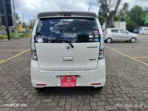 Suzuki WAGON R 2014 Car (Used)