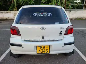 Toyota Vitz 2002 Car (Used)