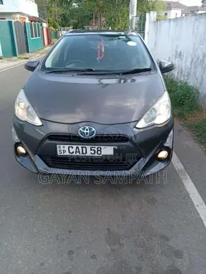 Toyota Prius C Aqua 2014 Car (Used)