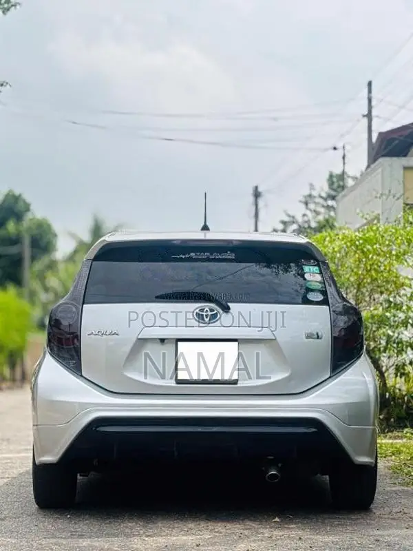 Toyota Aqua 2015 Car (Used)