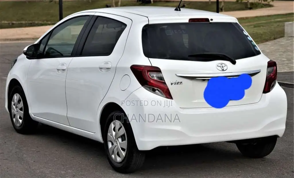 Toyota Vitz 2015 Car (Used)