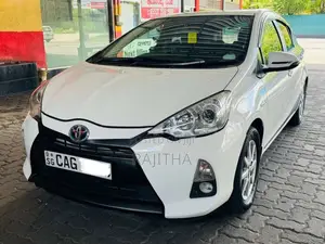 Toyota Aqua 2012 Car (Used)