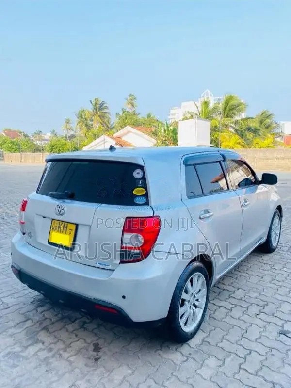 Toyota IST 2010 Car (Used)