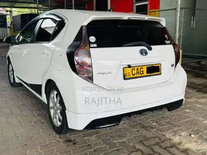 Toyota Aqua 2012 Car (Used)