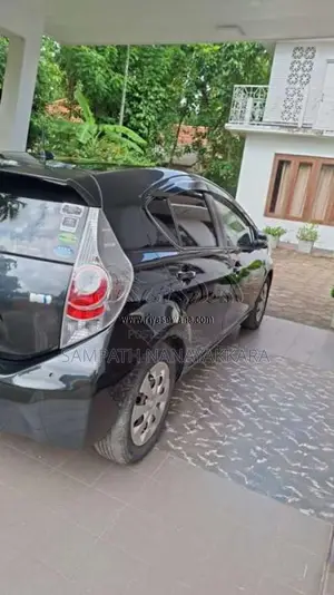 Toyota Aqua 2013 Car (Used)