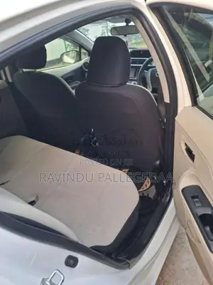 Toyota Aqua 2014 Car (Used)