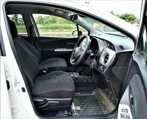 Toyota Vitz 2015 Car (Used)