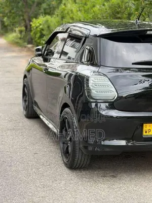 Suzuki Swift 2017 Car (Used)