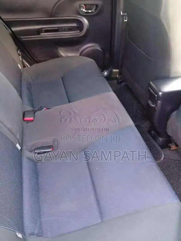 Toyota Prius C Aqua 2014 Car (Used)