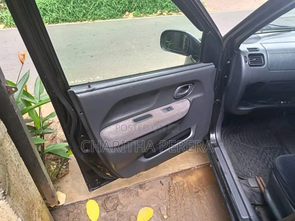 Suzuki Swift 2004 Car (Used)