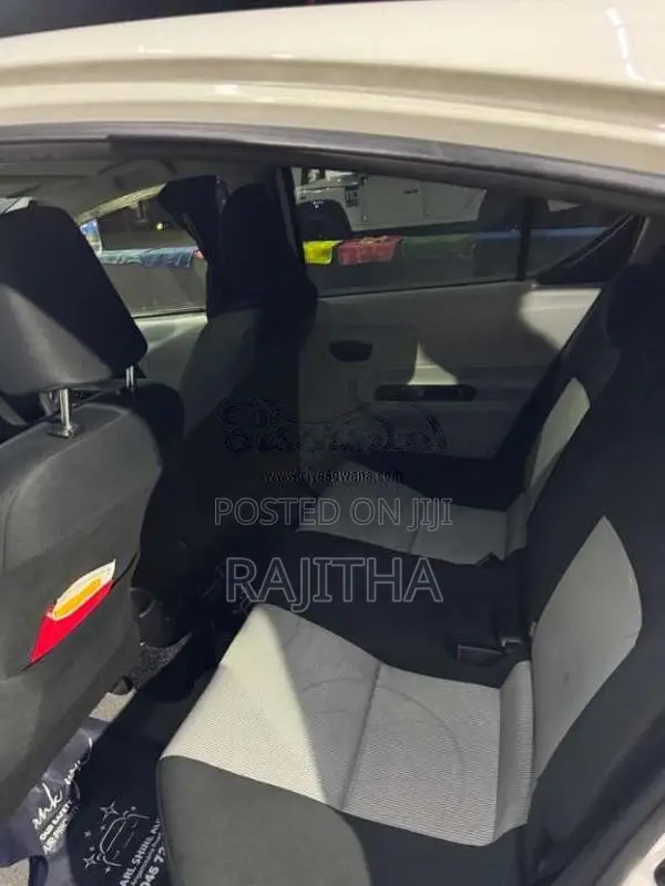 Toyota Aqua 2012 Car (Used)