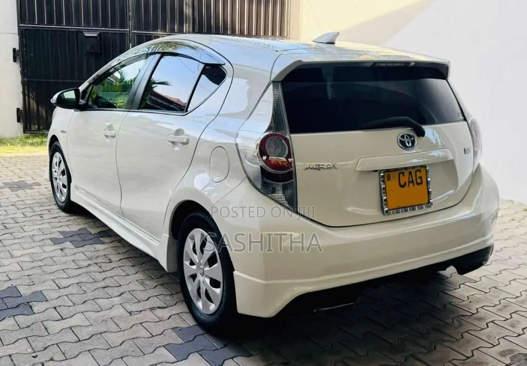 Toyota Aqua G Limited 2012 Car (Used)
