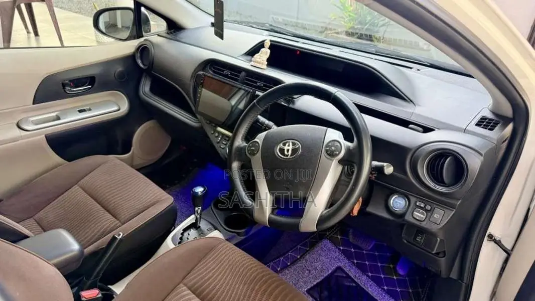 Toyota Aqua G Limited 2012 Car (Used)