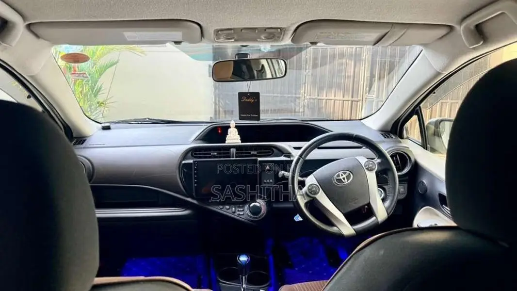 Toyota Aqua G Limited 2012 Car (Used)