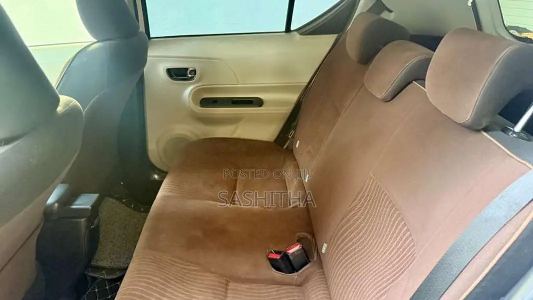 Toyota Aqua G Limited 2012 Car (Used)