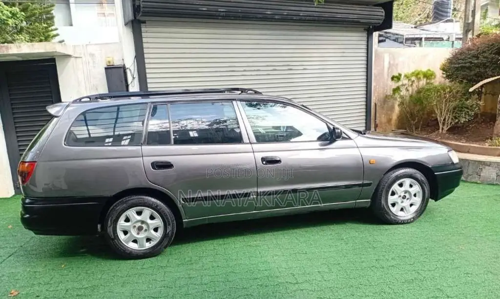 Toyota Caldina 1998 Car (Used)
