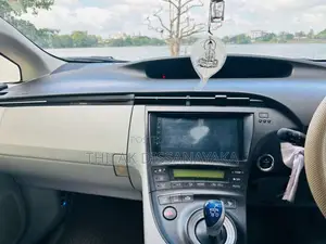 Toyota Prius 2011 Car (Used)