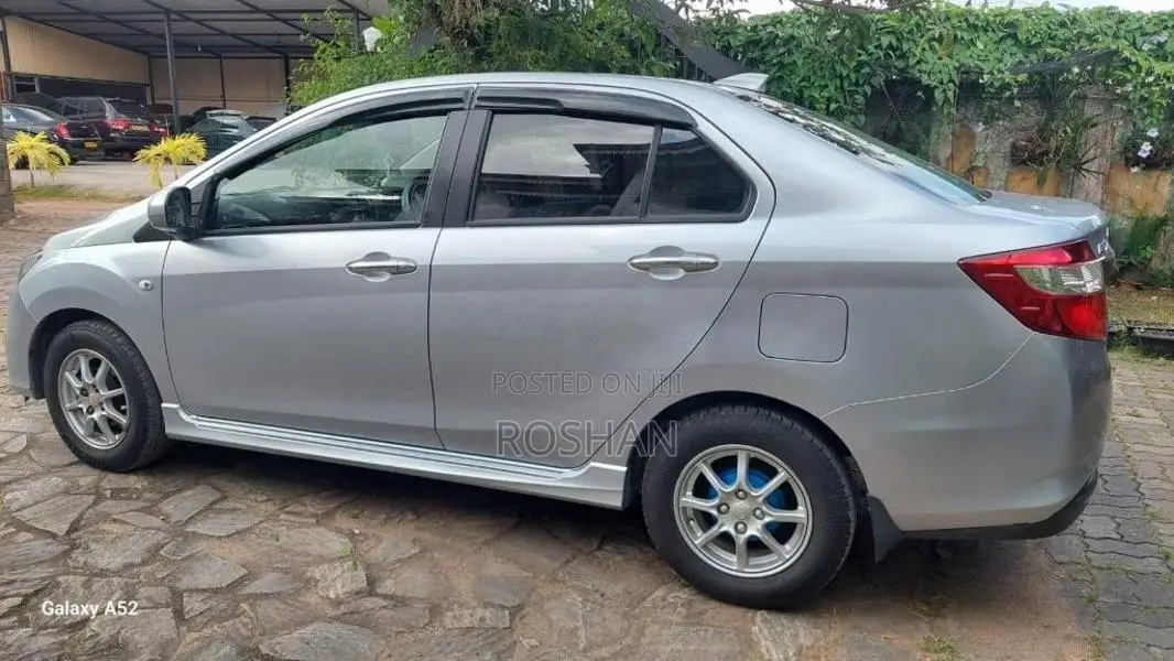 Perodua Bezza 2018 Car (Used)