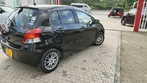 Toyota Vitz 2010 Car (Used)